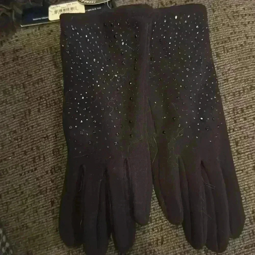 Bedazzled gloves